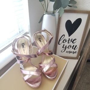 Pink strappy heels (NWT)